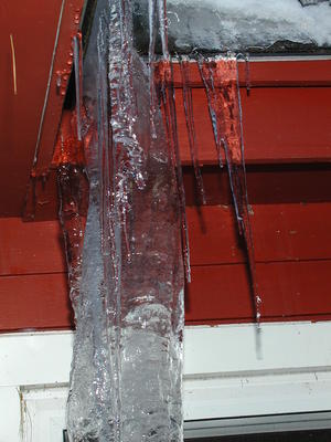 Closeup of large icicle #2