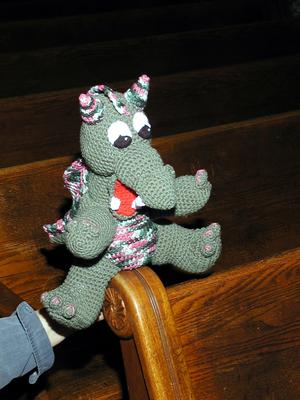 Knit dragon