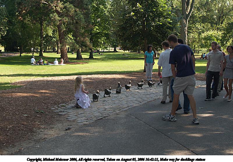 Make way for ducklings statues