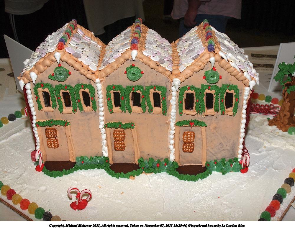 Gingerbread house by Le Cordon Bleu #2