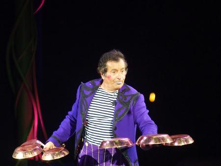 Pan juggling