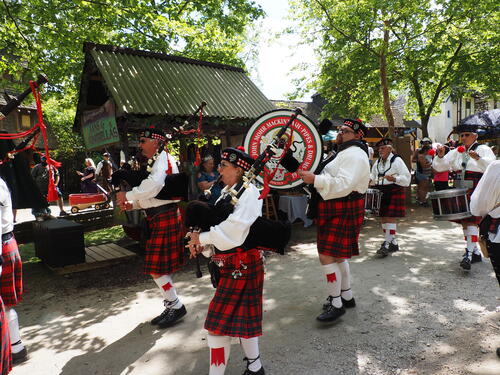The John Mohr Mackintosh Pipe and Drum Band