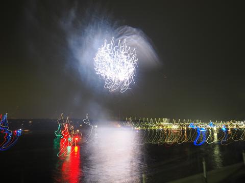 Don't move the camera while shooting fireworks #3