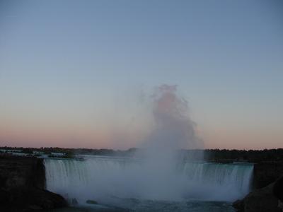 Horseshoe falls at twilight