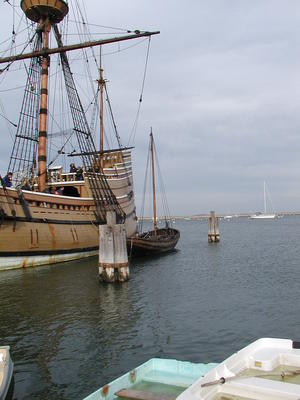 Mayflower-II with shallop