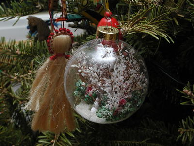 Ice crystal ornament