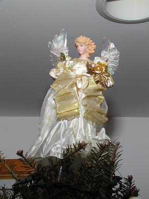 Angel tree topper
