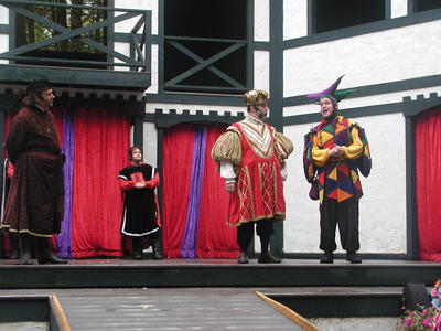 The king needs to get married show #3