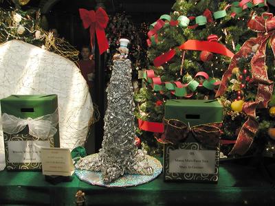 Mama Mia's Pasta Tree