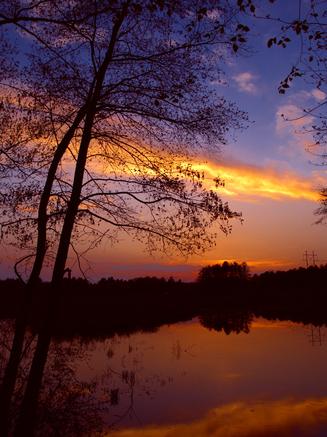 Sunset over spectacle pond