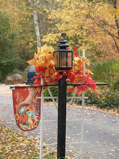 Fall lamppost