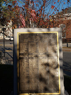 Ayer Spanish-American and World War I memorials