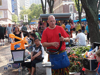 Making a balloon hat