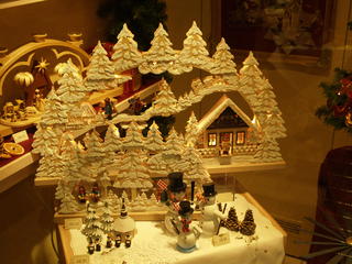 Shop window display #8