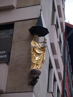 Mary and Jesus statue