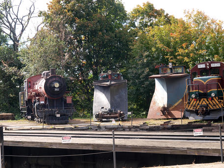 Engines and snowplows