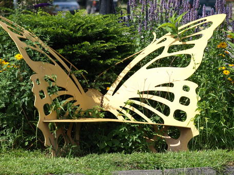 Butterfly chair