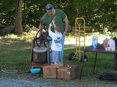 Making apple cider