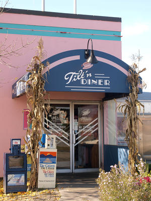 Tilt-n diner