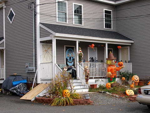 Halloween house in Ayer #3