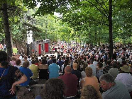 Crowd at Don Juan and Miguel