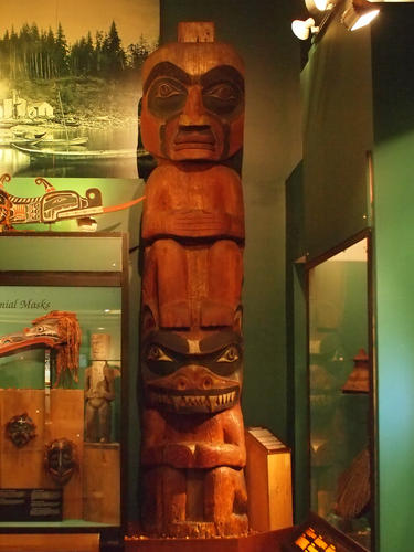 Totem pole at Harvard's Peabody museum #2