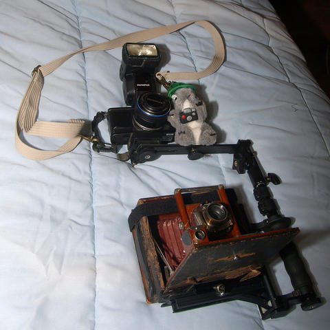 Nutzo, Seneca camera on flash bracket #2