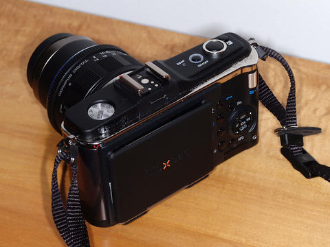 E-P2 with Flipbac (closed)