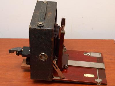 Side view of Kodak Pony Premo with camera mount