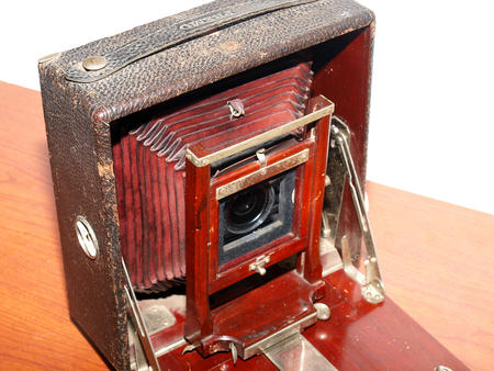 Front view with E-P2 inside the Kodak pony premo #2