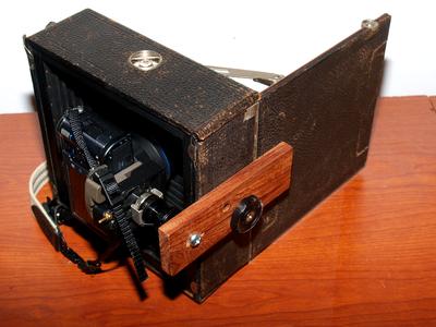 Underneath of the Kodak pony premo