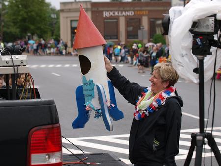 Please support the fireworks