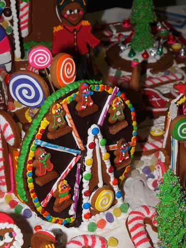 Ferris wheel by Ginger Betty's Bakery