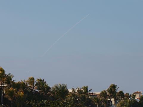 Space Shuttle contrail