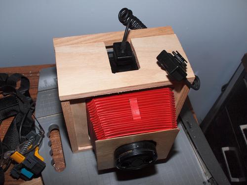 Box with Olympus FL-CB05 flash cable