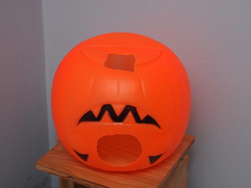 Hole for monopod support