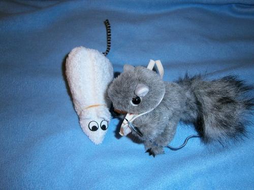 Livinea meets a new friend #2