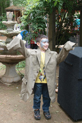 Kid at TomFoolery show