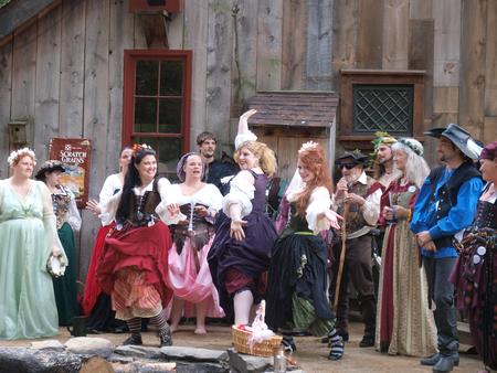 The Graces at the finale #3