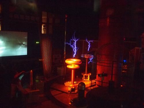 Van DeGraaff generator at the Museum of Science #3