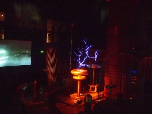 Van DeGraaff generator at the Museum of Science #6
