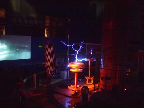 Van DeGraaff generator at the Museum of Science
