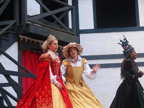 Royal court song and dance show #4