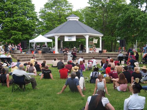 Crowd enjoying the belly dancing