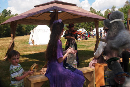 Faire Fiddler Maid #6