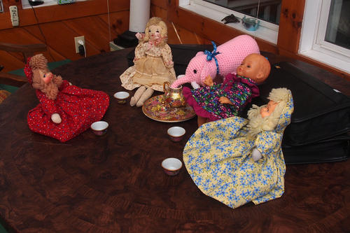 Hooli the elephant at the tea party