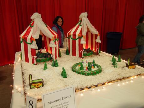 Circus gingerbread house #4