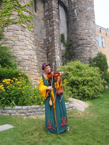 Faire Fiddler Maid #2