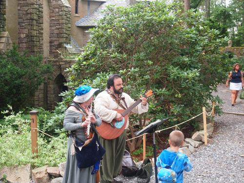 Bumbly and Gia Phinn