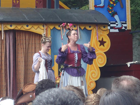 Washing well wenches